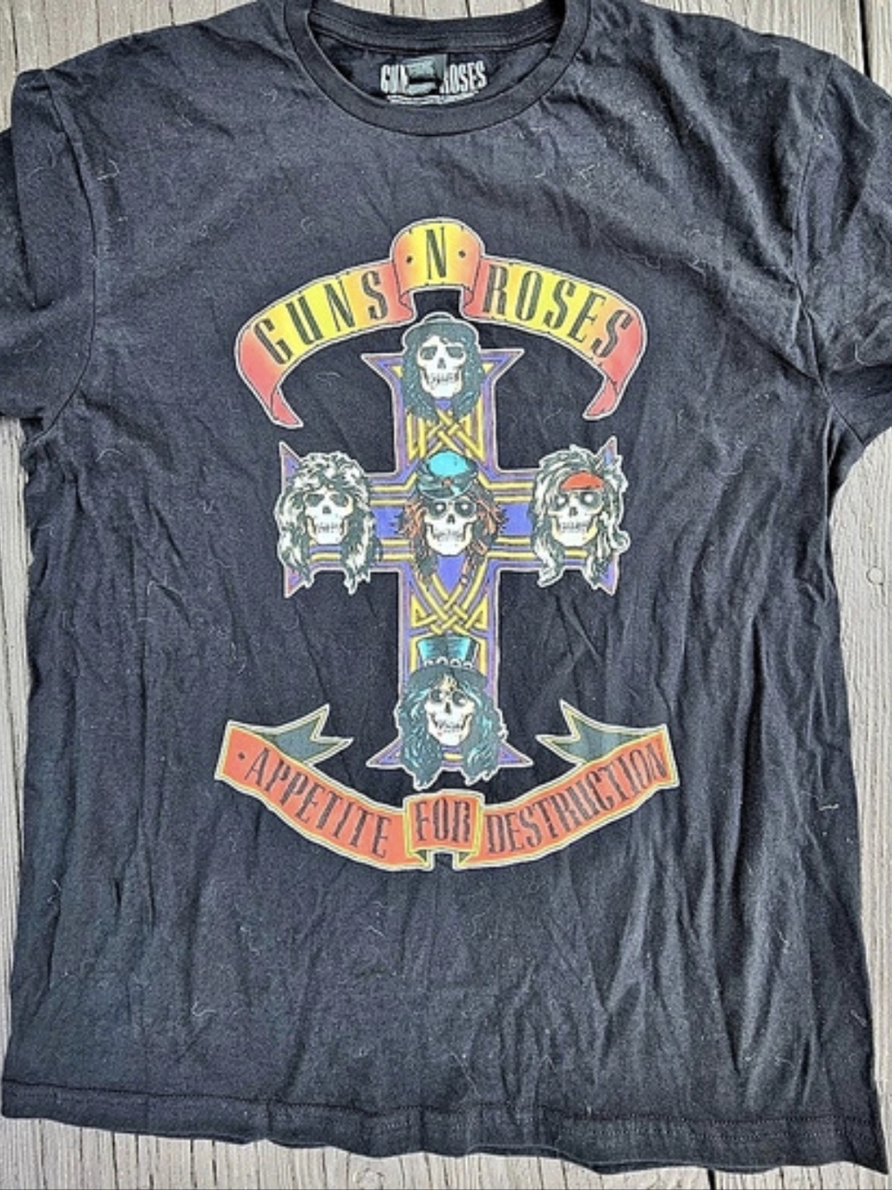 Guns N' Roses Graphic Tee Size Large 2022 copyright